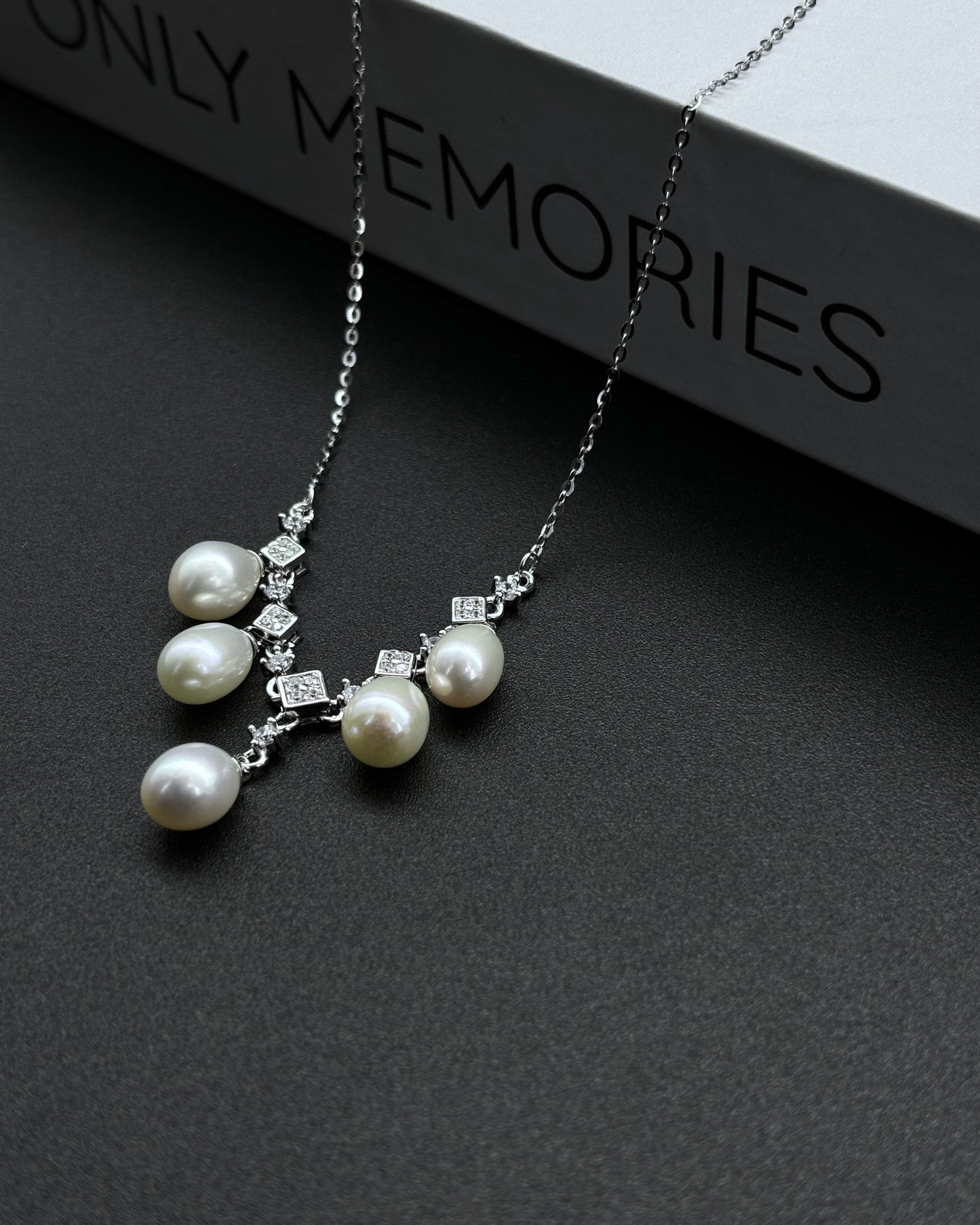 Smart tassel pearl necklace