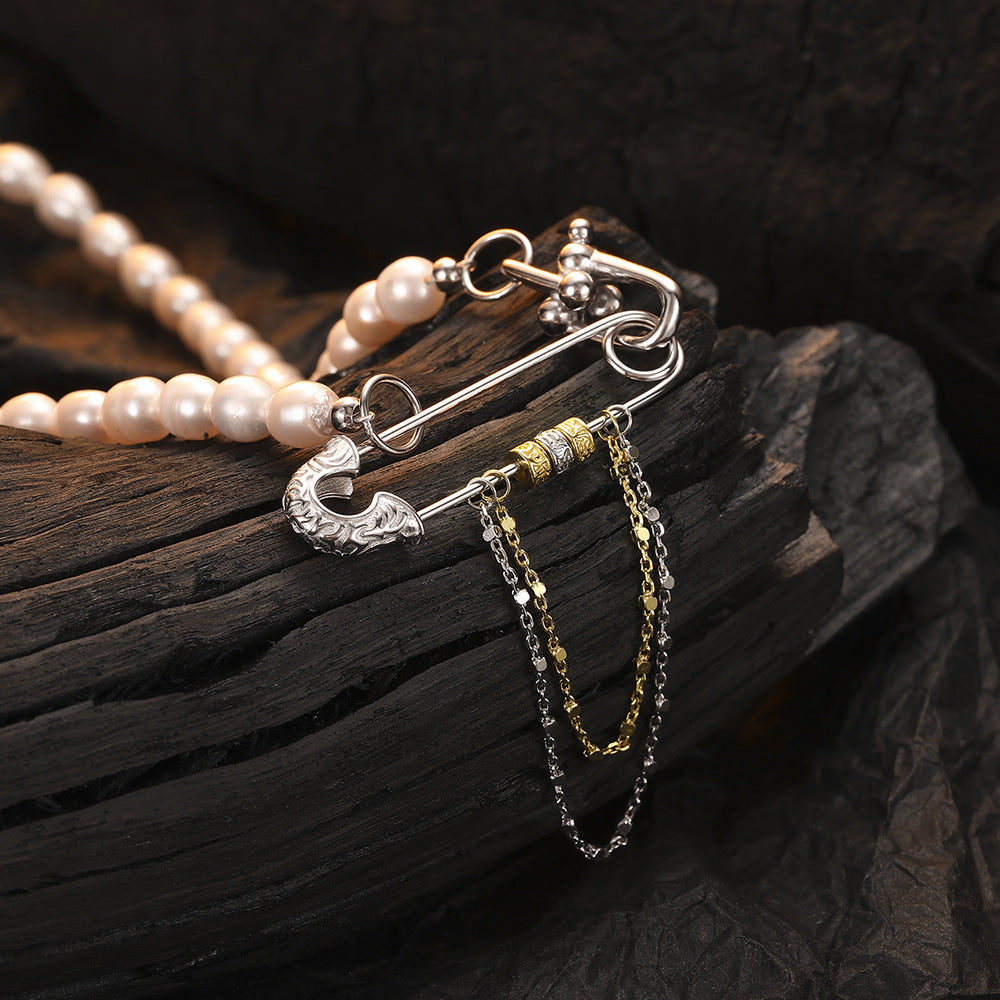 Pattern horseshoe buckle back pin pearl necklace
