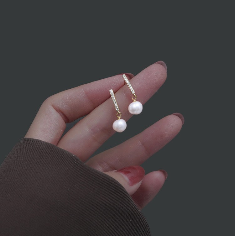 Simple design fringed pearl stud earrings