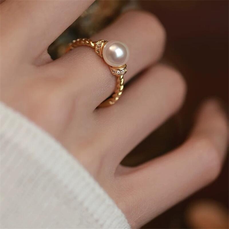 Natural freshwater pearl twist silver ring