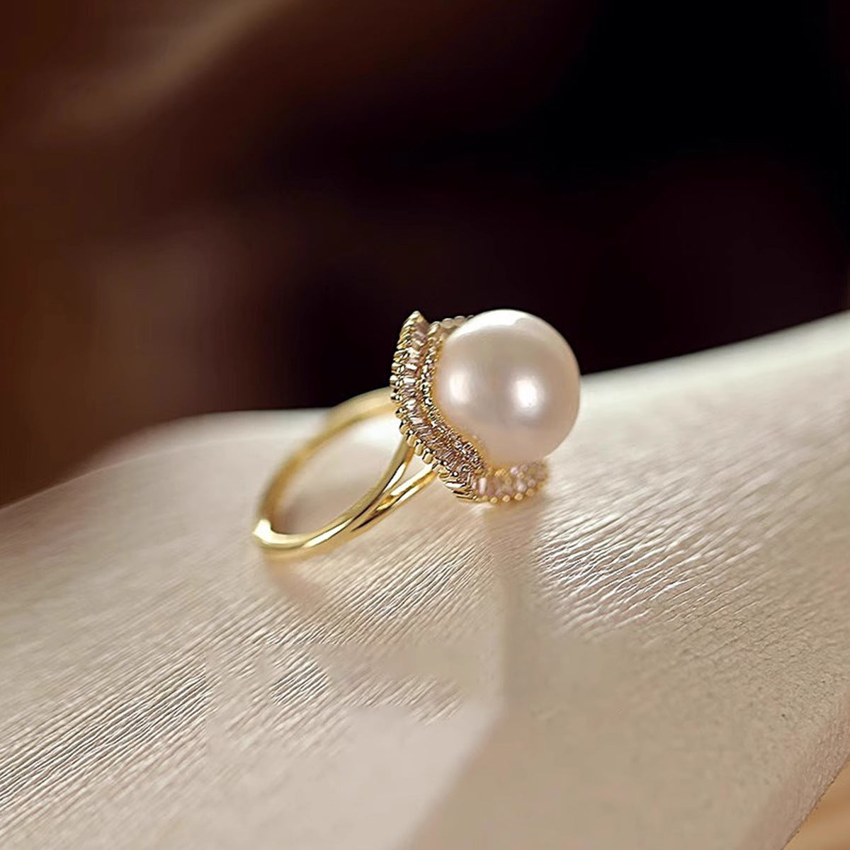 Diamond Retro Pearl Ring