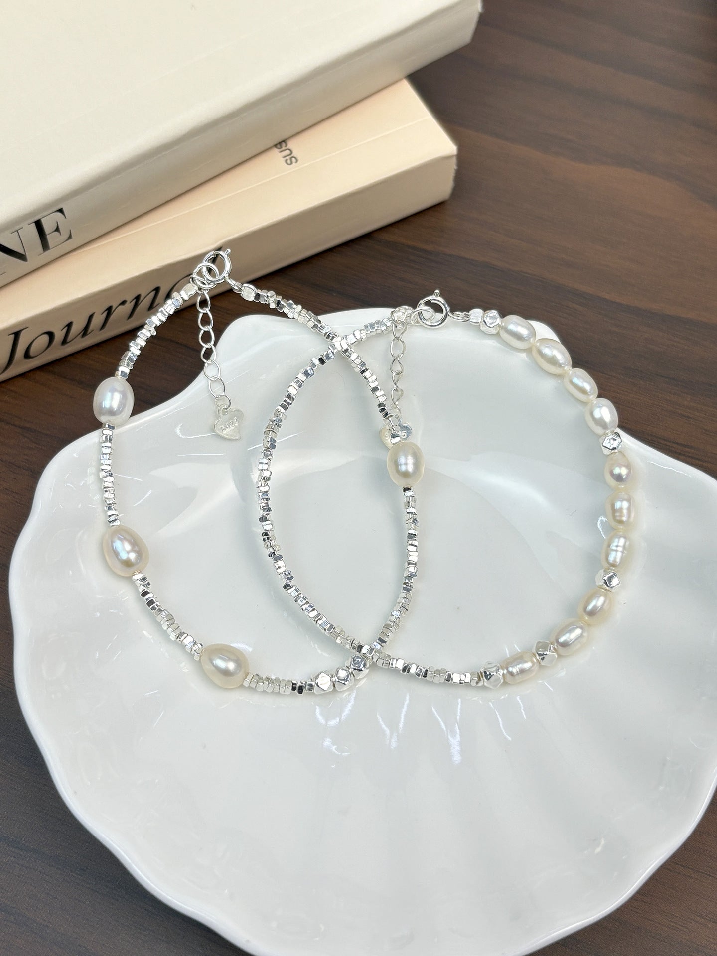 Natural freshwater pearl bracelet