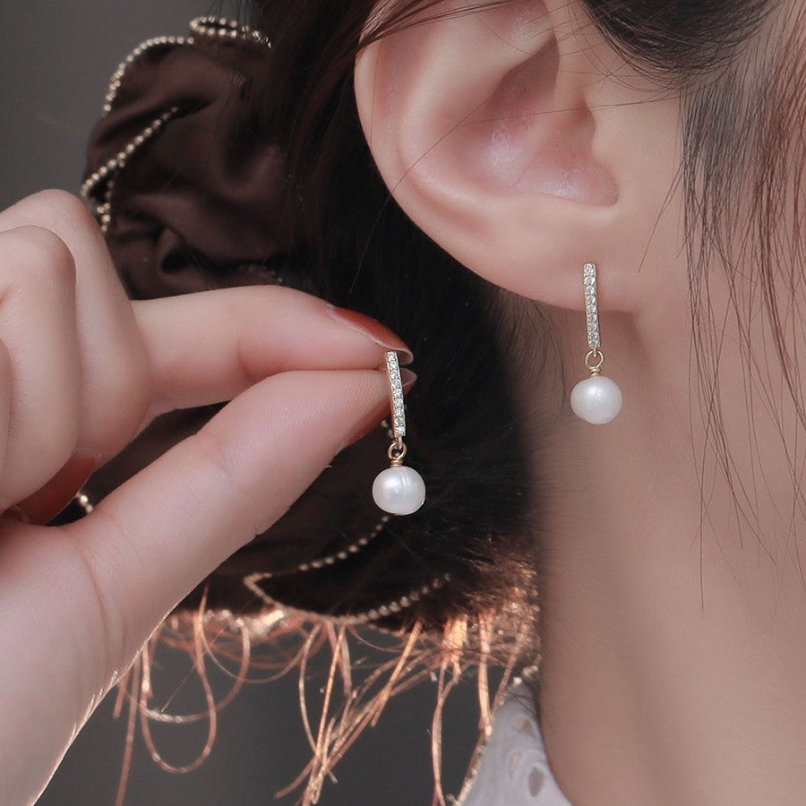 Simple design fringed pearl stud earrings