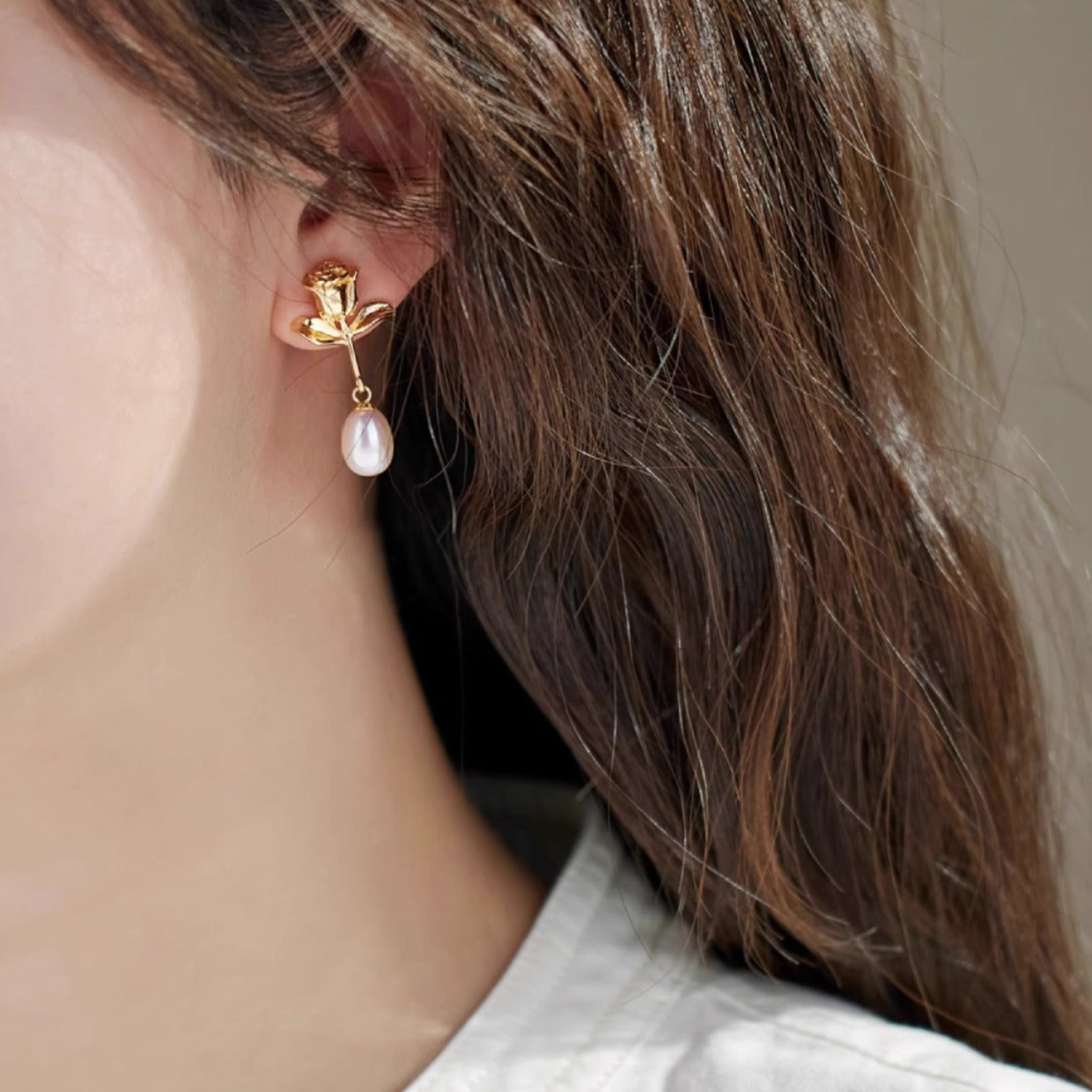 Rose Design Pearl Earrings