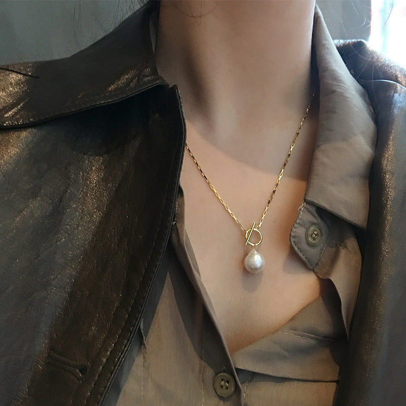 Special-shaped freshwater pearl necklace box chain OT buckle collarbone chain women's fashion design sense retro