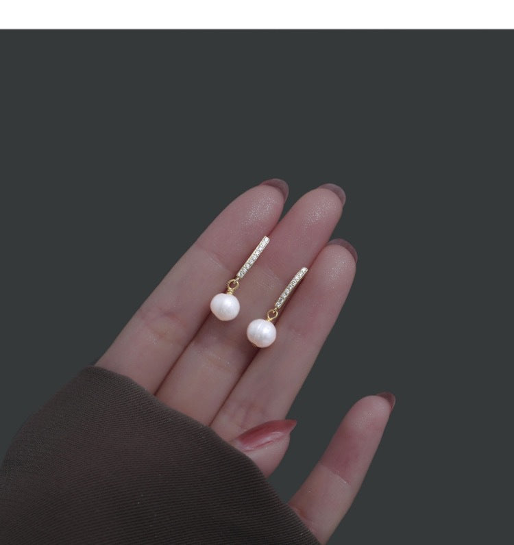 Simple design fringed pearl stud earrings