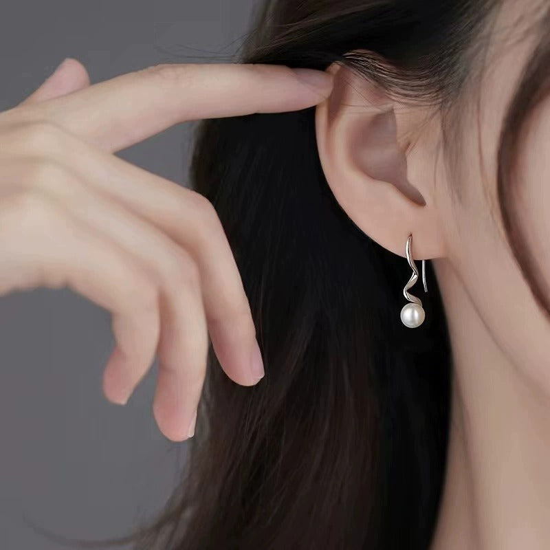 Spiral wave texture design pearl stud earrings