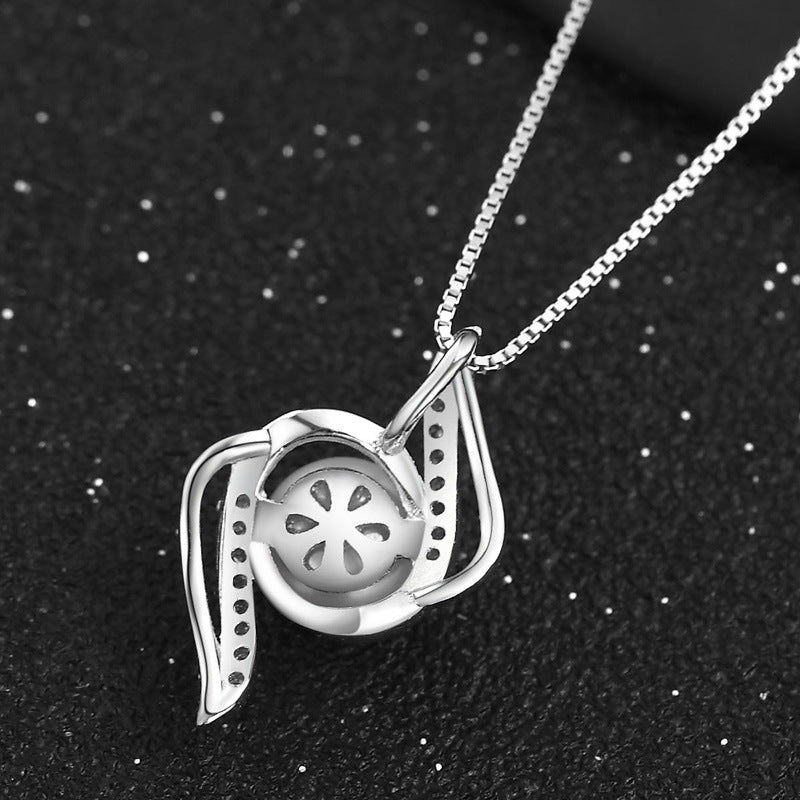 Water drop type natural pearl necklace