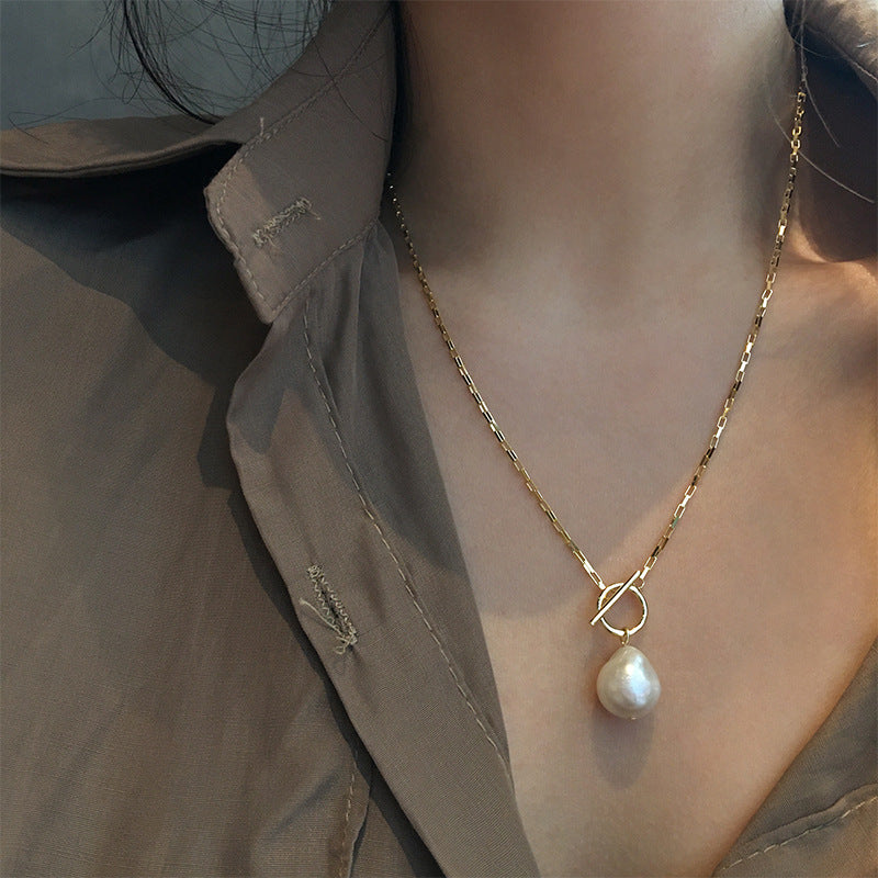 Special-shaped freshwater pearl necklace box chain OT buckle collarbone chain women's fashion design sense retro