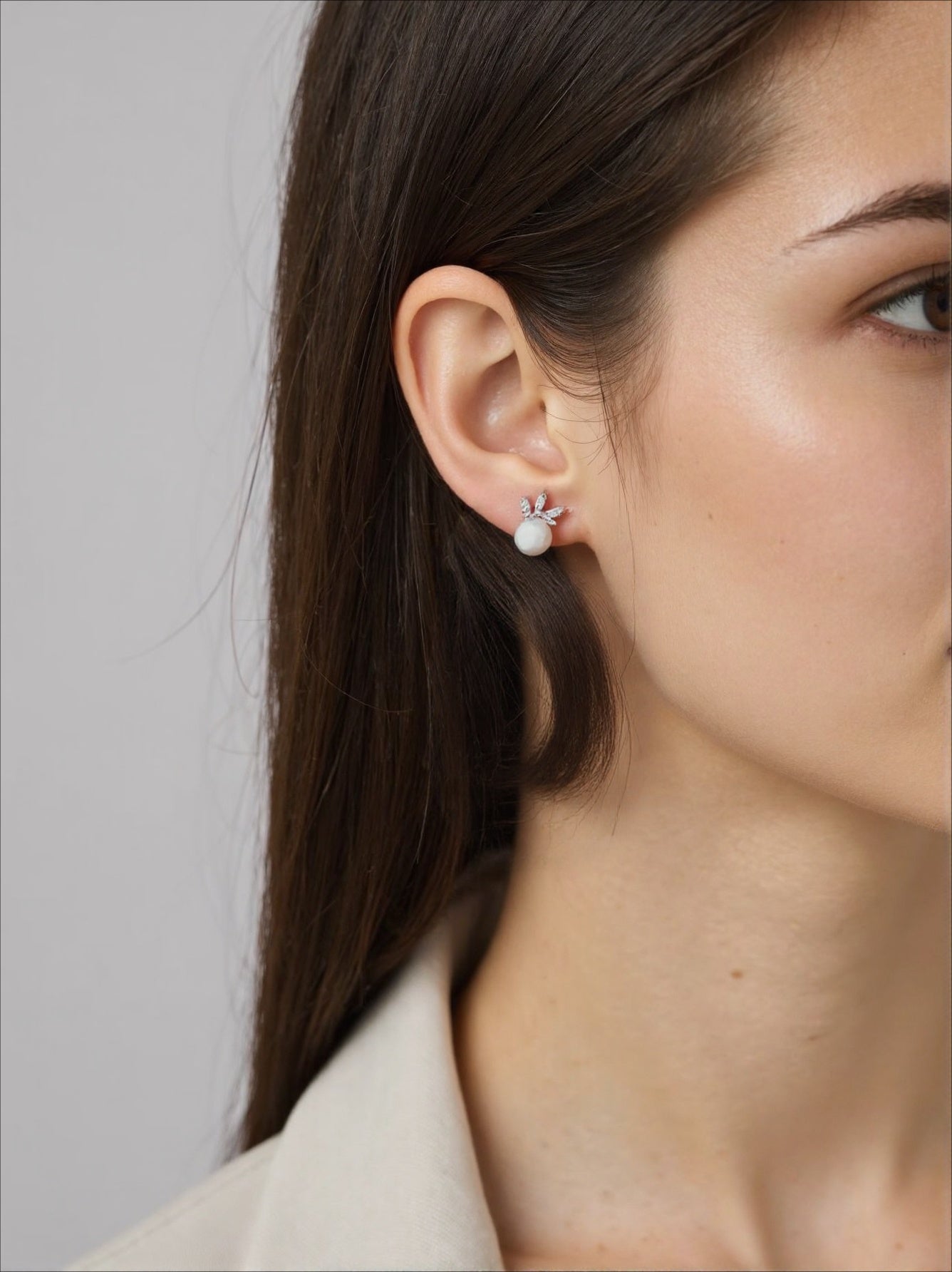Leaf pearl earrings