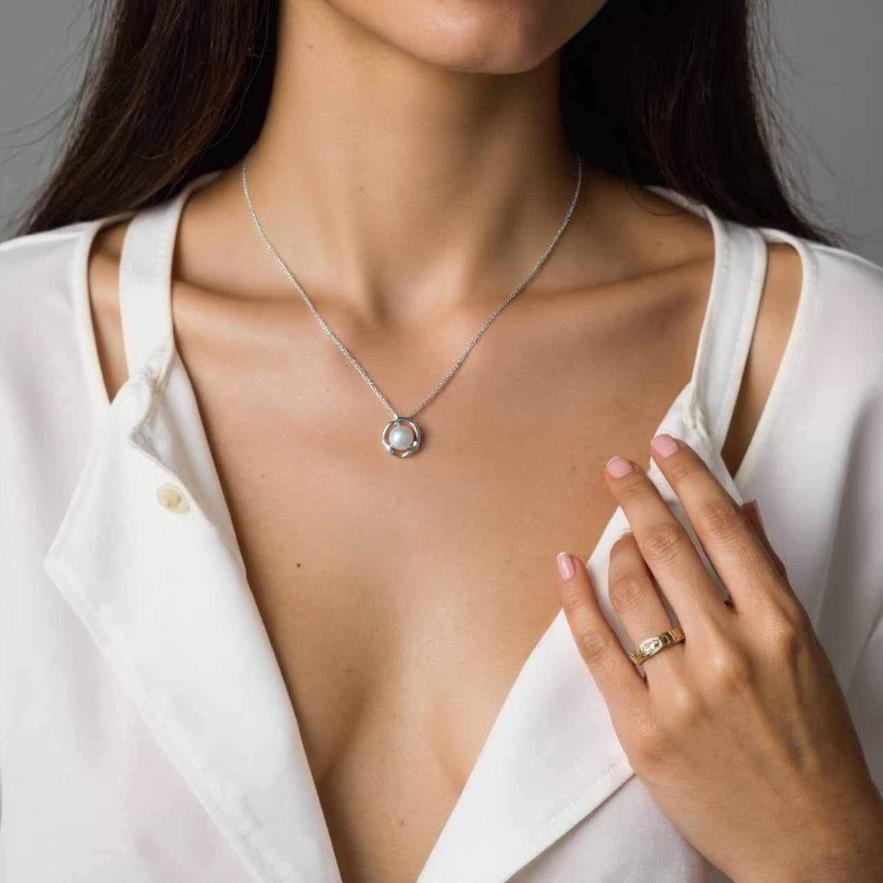 Möbius Ring Pearl Pendant