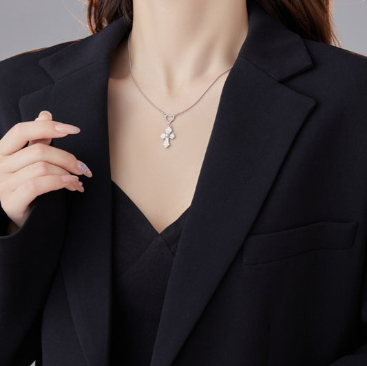 Niche light luxury love cross pearl pendant
