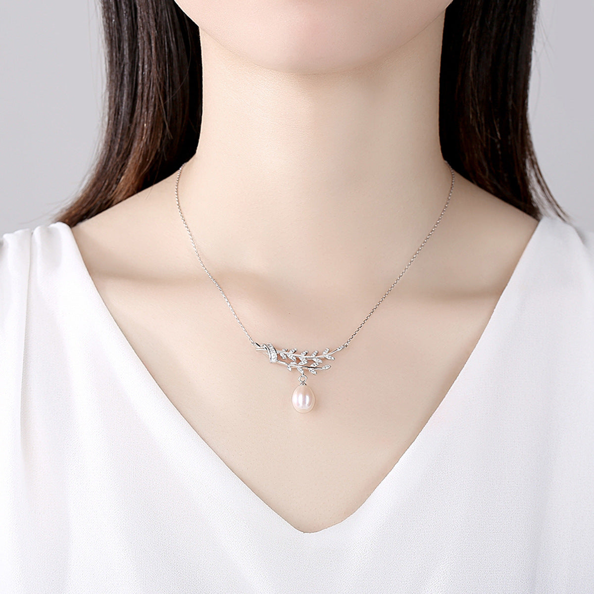 Leaf Design Freshwater Pearl Pendant