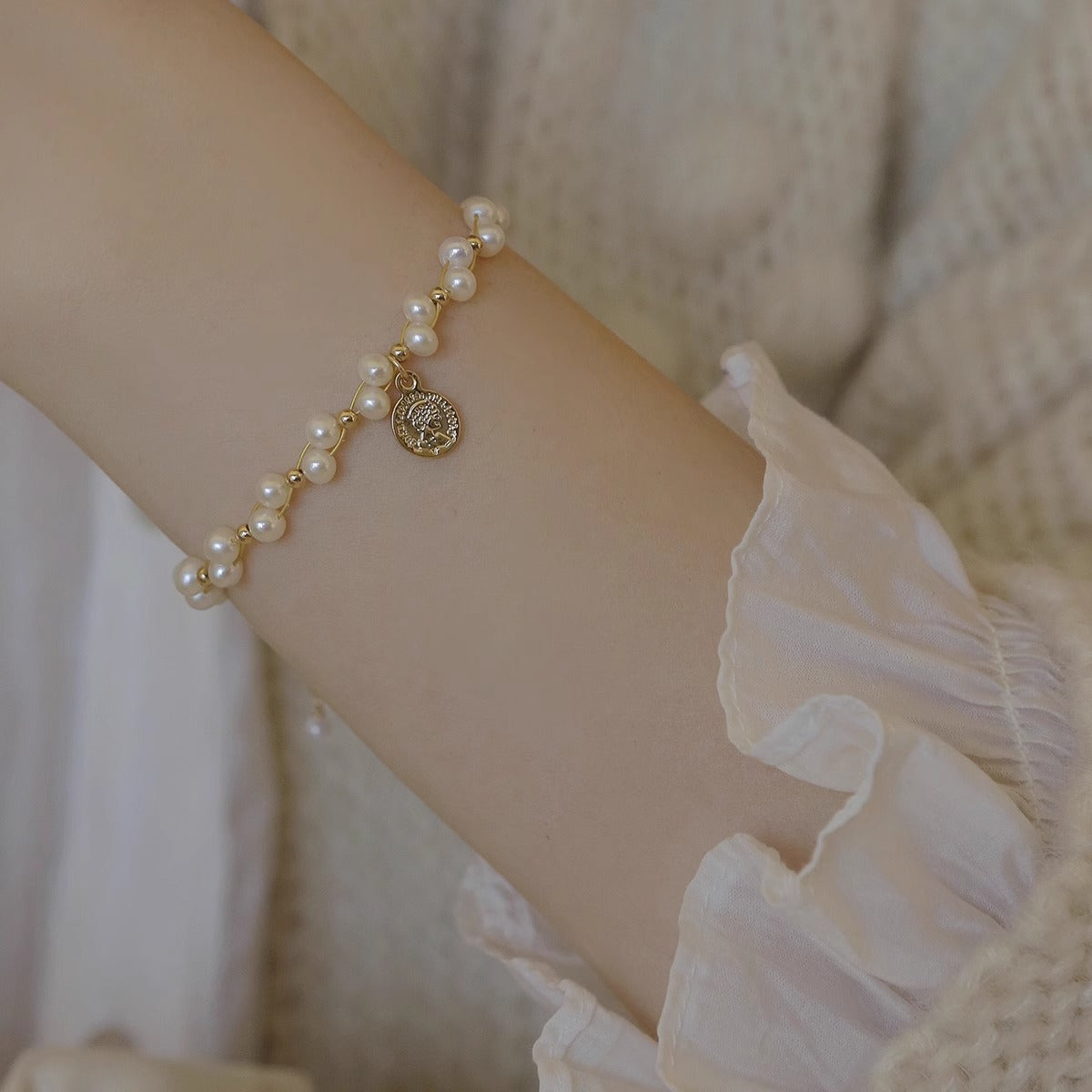 Natural strong light pearl gypsy star design silver bracelet