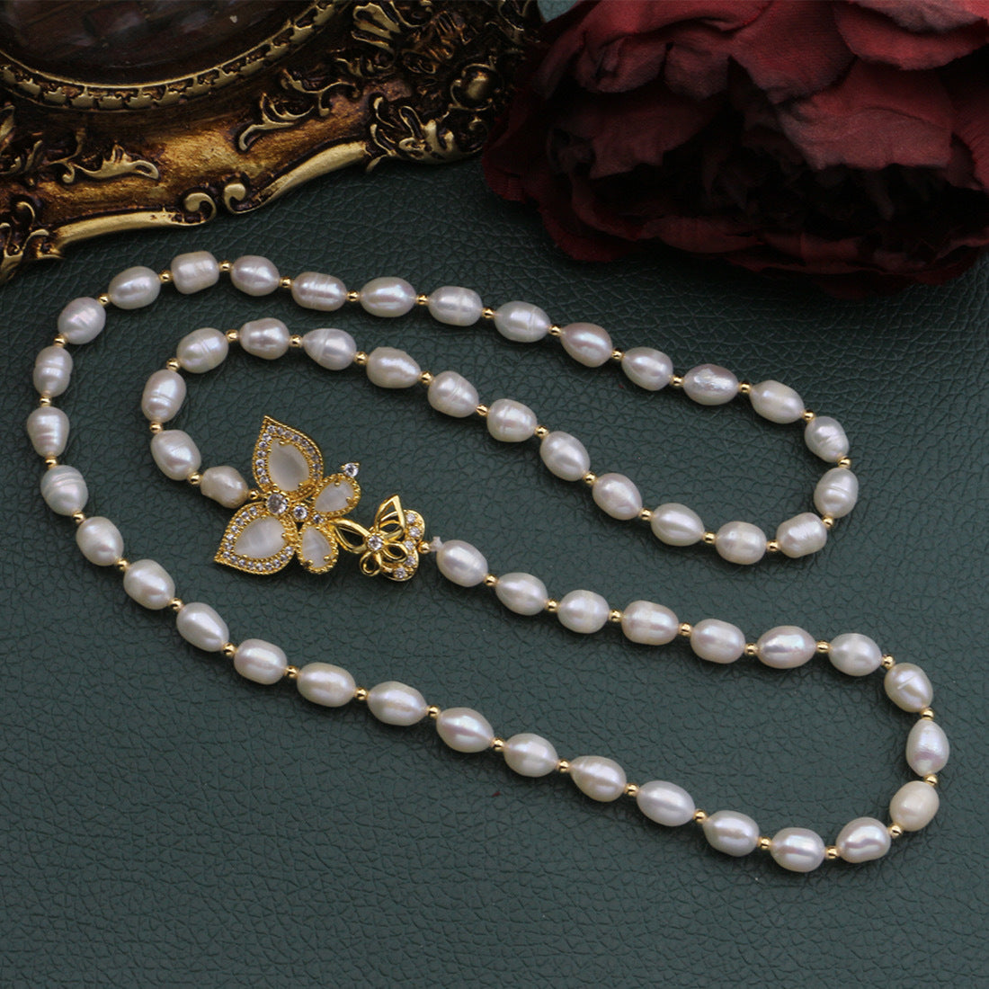 Natural pearl long butterfly temperament sweater chain