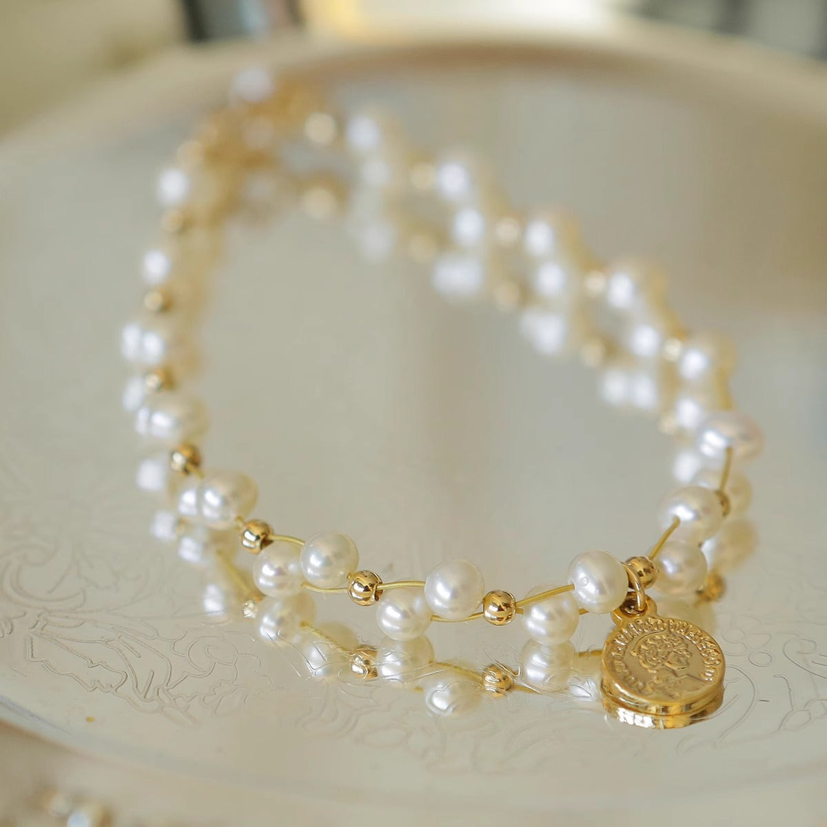 Natural strong light pearl gypsy star design silver bracelet